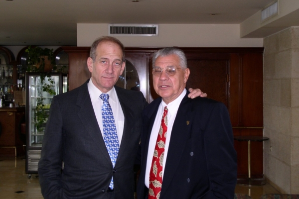 Ehud-Olmert-and-Earl-Cox-1024x766